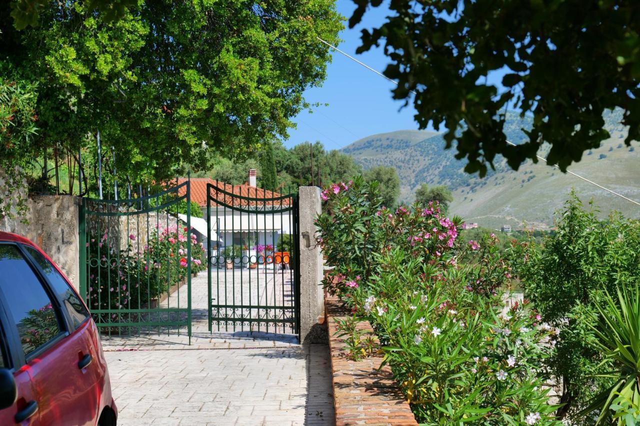 Saranda Landscape Villa Buitenkant foto